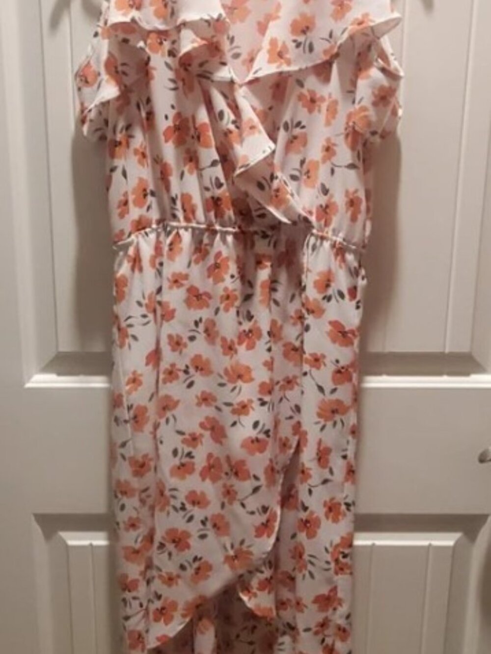 Clothing: Dress